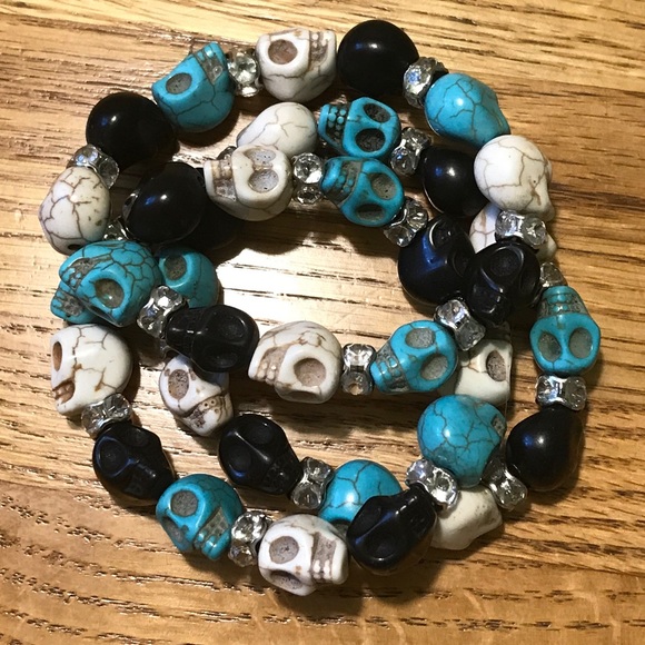 💀Skull & rhinestones bracelet handmade - Picture 4 of 7